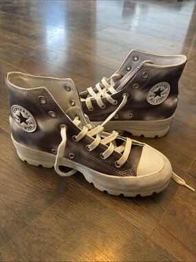 Converse High-Top Sneakers in Gray and White